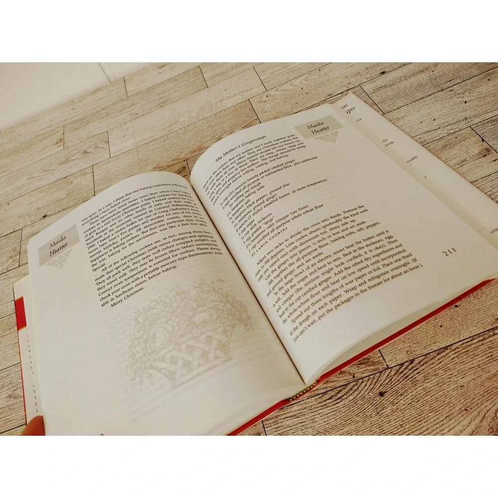 Christmas Memories with Recipes Cookbook Hardcover Book 1988‎